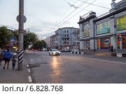Саратов. Вид на перекресток улиц Чапаева и Сакко и Ванцетти (2014 год). Редакционное фото, фотограф Сергей Лаврентьев / Фотобанк Лори