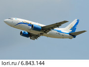 Boeing 737 (бортовой LY-AWE) авиакомпании SCAT вылетает из Домодедова (2013 год). Редакционное фото, фотограф Alexei Tavix / Фотобанк Лори