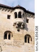 Замок Лихтенштейн (Burg Liechtenstein) на краю Венского леса к югу от Вены. Австрия (2014 год). Стоковое фото, фотограф stargal / Фотобанк Лори
