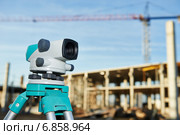 Surveyor equipment at construction site. Стоковое фото, фотограф Дмитрий Калиновский / Фотобанк Лори