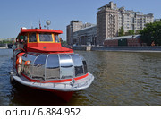 Теплоход-ресторан "Император" на Москва-реке (2014 год). Редакционное фото, фотограф Абрамов Роман Николаевич / Фотобанк Лори