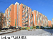 Улица Грекова, дом 5, дом 7. Москва (2015 год). Редакционное фото, фотограф lana1501 / Фотобанк Лори
