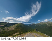 Буревестник. Большое облако необычной формы над горами. Стоковое фото, фотограф Nikitin / Фотобанк Лори