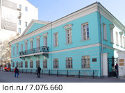 Москва, Старый Арбат. Дом, в котором жил А.С.Пушкин (2014 год). Редакционное фото, фотограф Елена Коромыслова / Фотобанк Лори