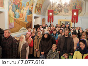 Всенощное бдение в Спасском храме посёлка Андреевка, Солнечногорский район (2015 год). Редакционное фото, фотограф Дмитрий Неумоин / Фотобанк Лори