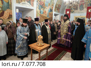 Всенощное бдение в Спасском храме посёлка Андреевка, Солнечногорский район (2015 год). Редакционное фото, фотограф Дмитрий Неумоин / Фотобанк Лори