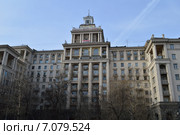 Набережная Тараса Шевченко, 1/2 (Дом нефтяников). Москва (2015 год). Редакционное фото, фотограф lana1501 / Фотобанк Лори