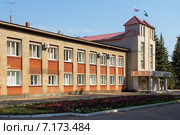 Административное здание, г. Бирск (2013 год). Редакционное фото, фотограф Роман Иванов / Фотобанк Лори