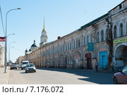 Рыбинск. Торговые ряды на Волжской набережной (2013 год). Редакционное фото, фотограф Бурмистрова Ирина / Фотобанк Лори