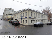 Москва, дом 4 на углу Гагаринского и Нащокинского переулоков (2015 год). Редакционное фото, фотограф Дмитрий Неумоин / Фотобанк Лори