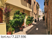 The shady backstreets of Rethymnon on the Greek island Crete. Редакционное фото, агентство BE&W Photo / Фотобанк Лори