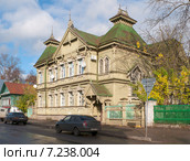 Дом, в котором жил и работал художник В.Ф. Стожаров. Кострома (2012 год). Редакционное фото, фотограф Виктор Карасев / Фотобанк Лори