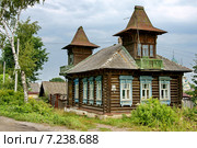 Тутаев. Старинный деревянный дом 19 века с бельведером (2011 год). Стоковое фото, фотограф Татьяна Федулова / Фотобанк Лори