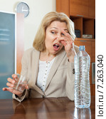 mature woman with poor quality water. Стоковое фото, фотограф Яков Филимонов / Фотобанк Лори