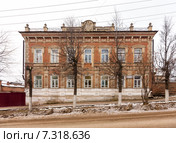 Историческое здание в городе Нолинске. Ныне здесь расположен детский сад "Василек" (2014 год). Стоковое фото, фотограф Сергей Лаврентьев / Фотобанк Лори
