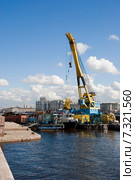 Плавучий кран "Черноморец-31" на Неве. Санкт-Петербург (2014 год). Редакционное фото, фотограф Александр Щепин / Фотобанк Лори