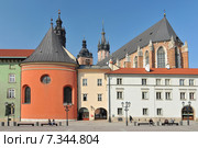 Small Market Square (Maly Rynek) in Cracow, PolandPoland, Cracow, Small Market Square, Maly Rynek. Редакционное фото, агентство BE&W Photo / Фотобанк Лори