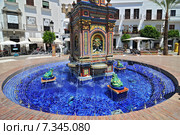 Ceramic tile water feature in the Plaza de Espana, Vejer de la Frontera, Costa de la Luz, Province of Cadiz, Andalusia. Редакционное фото, агентство BE&W Photo / Фотобанк Лори
