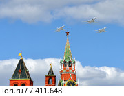 Репетиция воздушной части парада в честь Дня Победы 2015 на Красной площади. Бомбардировщики Ту-22М3. Редакционное фото, фотограф Валерия Попова / Фотобанк Лори