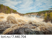 Весенний сброс воды на Пальеозёрской ГЭС. Поселок Гирвас. Река Суна. Карелия. Стоковое фото, фотограф Сергей Цепек / Фотобанк Лори