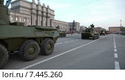 Самара. Самоходное артиллерийское орудие 2С23 «Нона-СВК» во время тренировки парада 4 мая 2015 г. Редакционное видео, видеограф FotograFF / Фотобанк Лори
