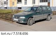 Легковой автомобиль  "OPEL" (Германия) Редакционное фото, фотограф Vladimir Sviridenko / Фотобанк Лори