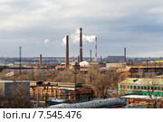 Заводские трубы в Ижевске (2014 год). Стоковое фото, фотограф Сергей Лаврентьев / Фотобанк Лори