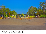 Индия. Тирупати. Вход в зоопарк Венкатешвара (2015 год). Редакционное фото, фотограф Вячеслав Беляев / Фотобанк Лори