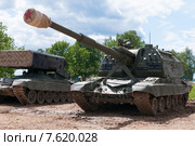 Самоходная артиллерийская установка САУ "Мста-С" на полигоне. Парк "Патриот". "Армия-2015". Кубинка, Алабино. Редакционное фото, фотограф Алексей Бок / Фотобанк Лори