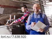 manager at PVC windows factory. Стоковое фото, фотограф Яков Филимонов / Фотобанк Лори