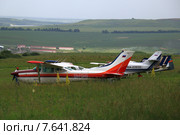Легкий самолет Cessna-182R Skyline на аэродроме "Юца" (Россия, Старопольский край, Предгорный район) (2015 год). Редакционное фото, фотограф Александр Степанов / Фотобанк Лори