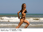 woman attractive pretty water fun. Стоковое фото, фотограф Marc Jones / PantherMedia / Фотобанк Лори