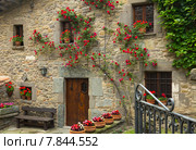 houses in catalan village. Rupit i Pruit. Стоковое фото, фотограф Яков Филимонов / Фотобанк Лори