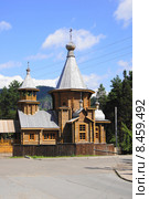 Новый деревянный храм в городе Дивногорске (2015 год). Стоковое фото, фотограф Konstantin Kartashov / Фотобанк Лори