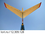 Хвост самолёта ТУ-154 крупным планом (2015 год). Редакционное фото, фотограф Карданов Олег / Фотобанк Лори