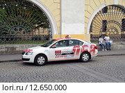 Петербургское такси 068 (2015 год). Редакционное фото, фотограф Светлана Колобова / Фотобанк Лори
