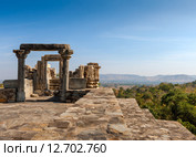Разрушенный храм в Kumbhalgarh fort, Раджастан, Индия, Азия (2012 год). Стоковое фото, фотограф photoff / Фотобанк Лори