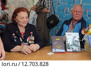 Марина Лаврентьевна Попович - летчик-испытатель 1-го класса, заслуженный мастер спорта СССР на Международном авиационно-космическом салоне МАКС-2015. Редакционное фото, фотограф Игорь Долгов / Фотобанк Лори