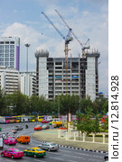 Очередное высотное здание строится в Бангкоке (2015 год). Редакционное фото, фотограф Александр Романов / Фотобанк Лори