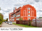 Заокская духовная академия. Жилищно-гостиничный комплекс им Мак-Нилеса (2015 год). Редакционное фото, фотограф Сергей Лаврентьев / Фотобанк Лори