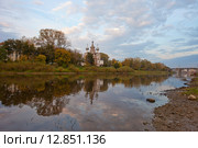 Вологда. Вид на церковь Иоанна Златоуста (Мироносицкая) со стороны реки Вологды (2015 год). Стоковое фото, фотограф Литвяк Игорь / Фотобанк Лори