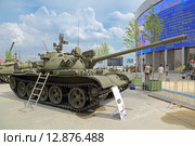 Международный военно-технический форум "Армия-2015", Кубинка, военно-патриотический парк "Патриот". Т-55 - советский средний танк созданный на базе танка Т-54. Производился с 1958 по 1979 год. Редакционное фото, фотограф Игорь Долгов / Фотобанк Лори