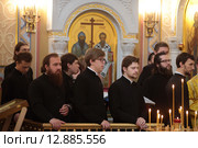 Семинаристы на литургии в Коломенской духовной семинарии (2015 год). Редакционное фото, фотограф Дмитрий Неумоин / Фотобанк Лори