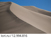 Песчаная дюна в пустыне. Стоковое фото, фотограф Алексей Стрелюк / Фотобанк Лори