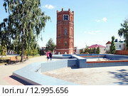 Елецкие куранты (Бывшая водонапорная башня). Город Елец, Липецкая область (2015 год). Стоковое фото, фотограф stargal / Фотобанк Лори
