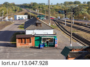 Город Льгов. Железнодорожные пути (2015 год). Редакционное фото, фотограф Сергей Лаврентьев / Фотобанк Лори