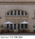Exterior Patio at the Ritz Carlton (2013 год). Редакционное фото, фотограф Keith Levit / Ingram Publishing / Фотобанк Лори