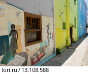 Mural on exterior wall (2013 год). Редакционное фото, фотограф Keith Levit / Ingram Publishing / Фотобанк Лори