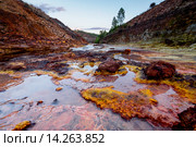Rio Tinto - река в Испании (2015 год). Стоковое фото, фотограф Liseykina / Фотобанк Лори