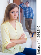 Young husband blaming girl during quarrelling. Стоковое фото, фотограф Яков Филимонов / Фотобанк Лори